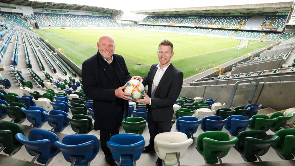 Onecom extends partnership with Irish FA